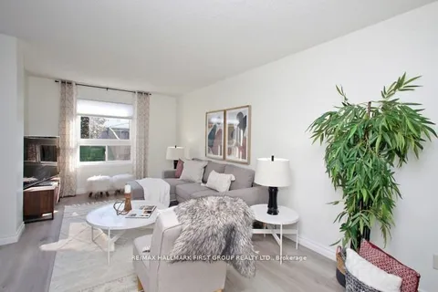 609 Coldstream Drive, ON L1K 2T6