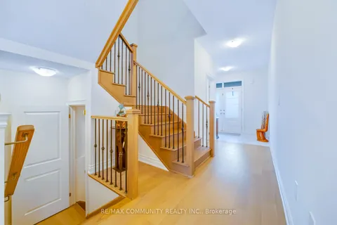 1024 Skyridge Boulevard, ON L1X 0G5