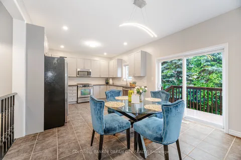 70 Brandwood Square, ON L1Z 2B9