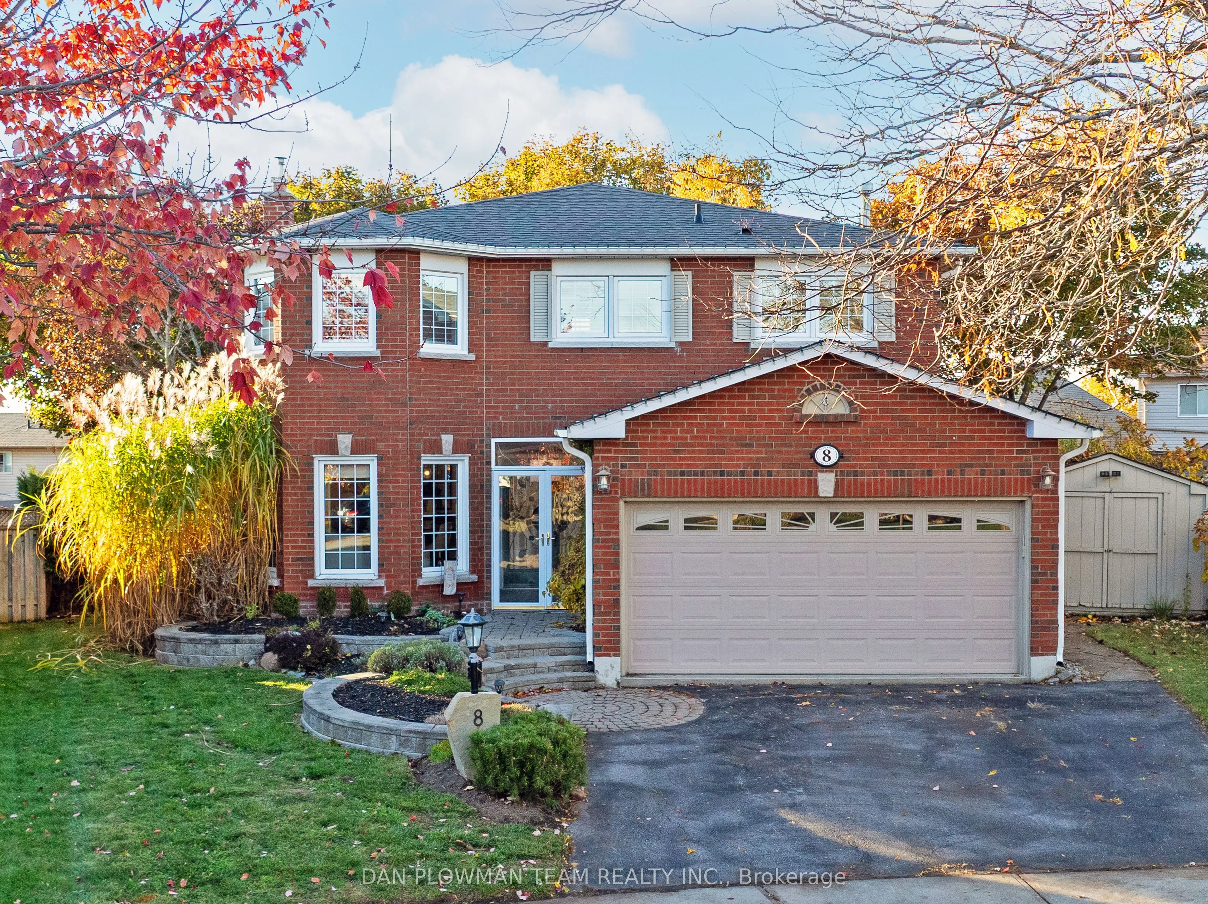 8 Aldcroft Crescent, ON L1C 4P1