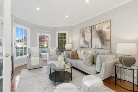 8 Aldcroft Crescent, ON L1C 4P1