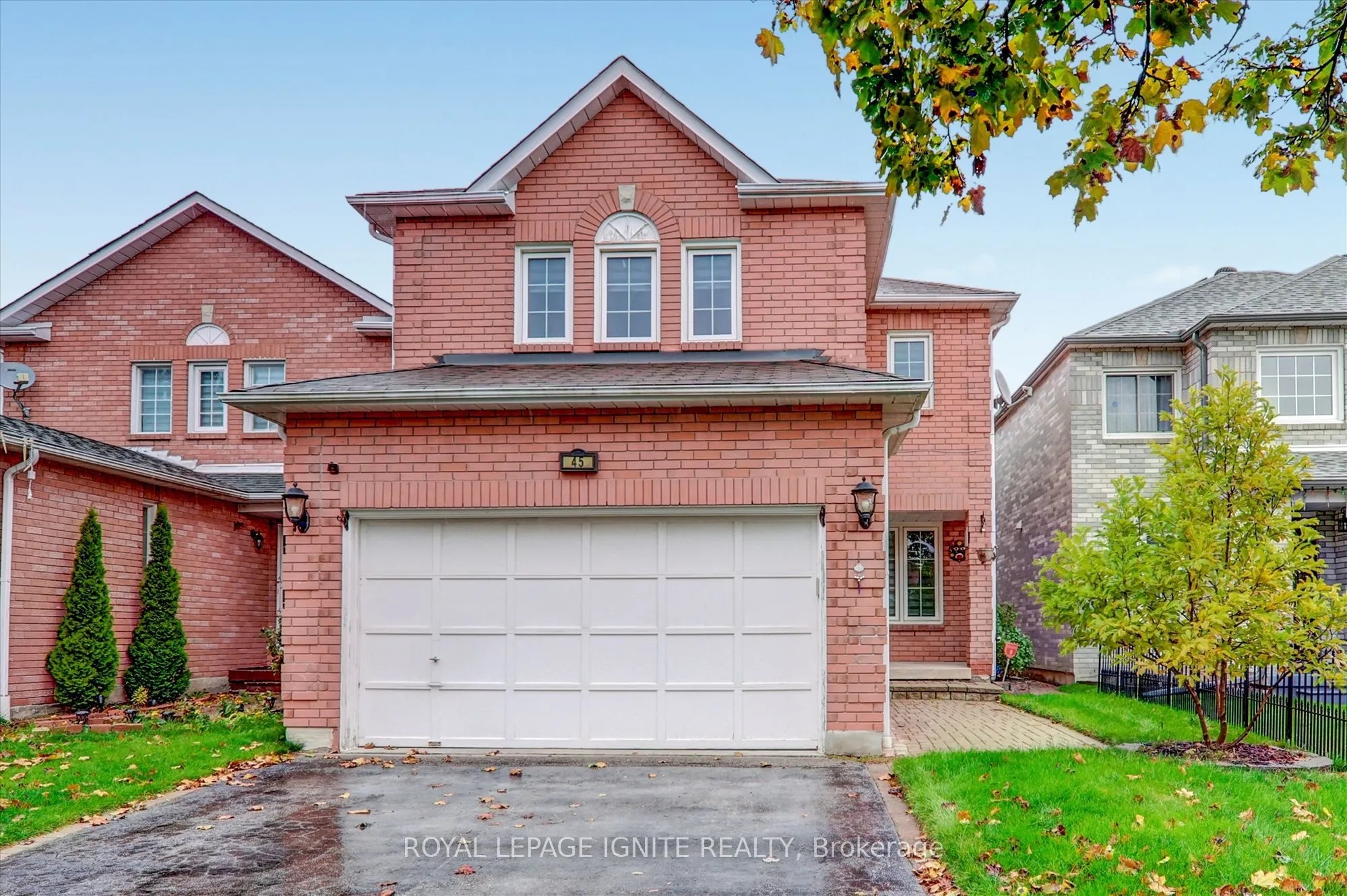 45 Reese Avenue, ON L1T 3V7