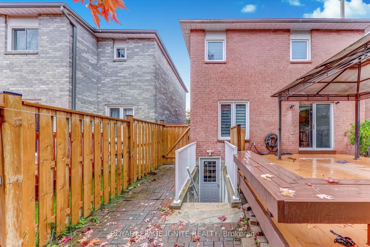 45 Reese Avenue, ON L1T 3V7