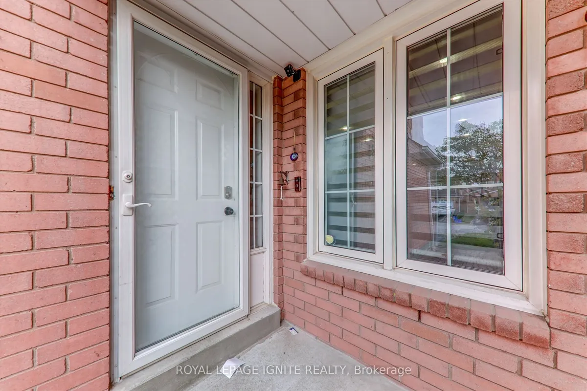 45 Reese Avenue, ON L1T 3V7