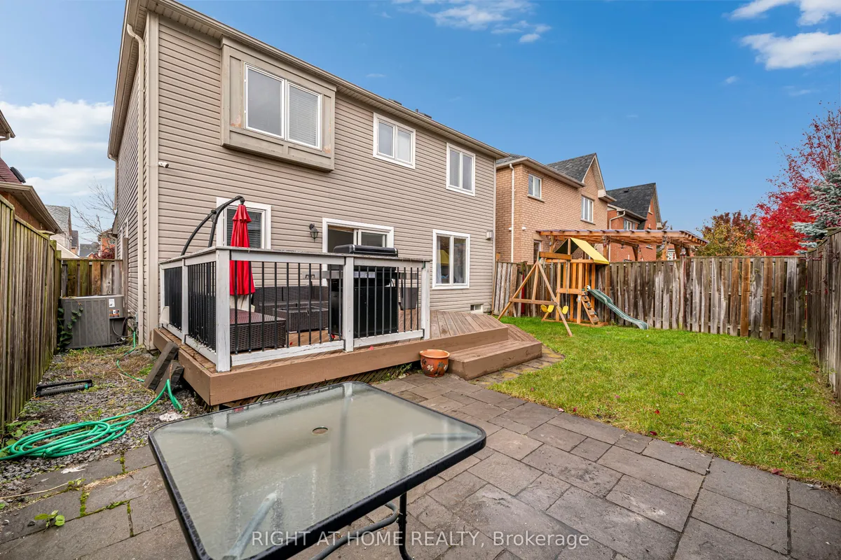 23 Tiller Street, ON L1Z 1X8