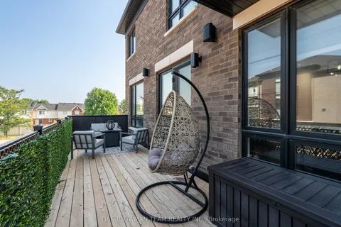 6703 Thickson Road, ON L1M 0M3