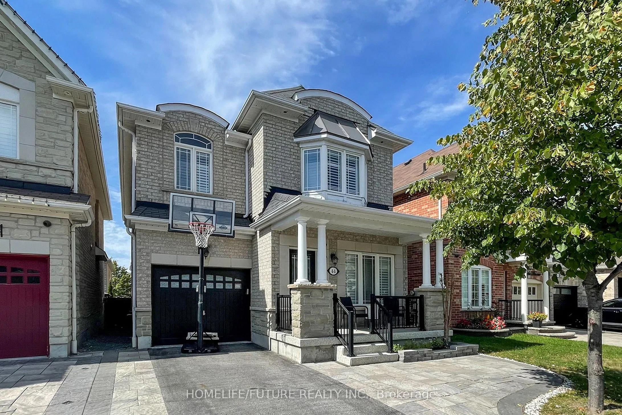 44 Arfield Avenue, ON L1Z 0G5