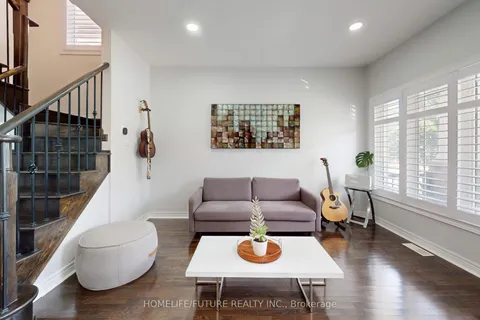 44 Arfield Avenue, ON L1Z 0G5