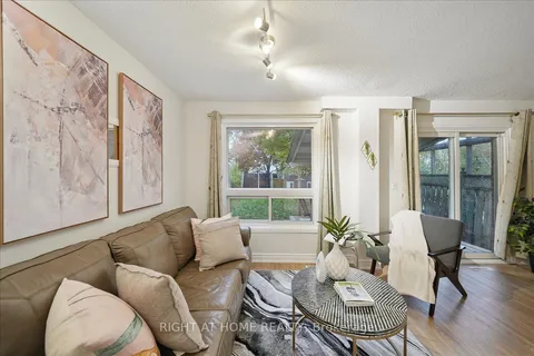 64 Hart Boulevard, ON L1B 1E4