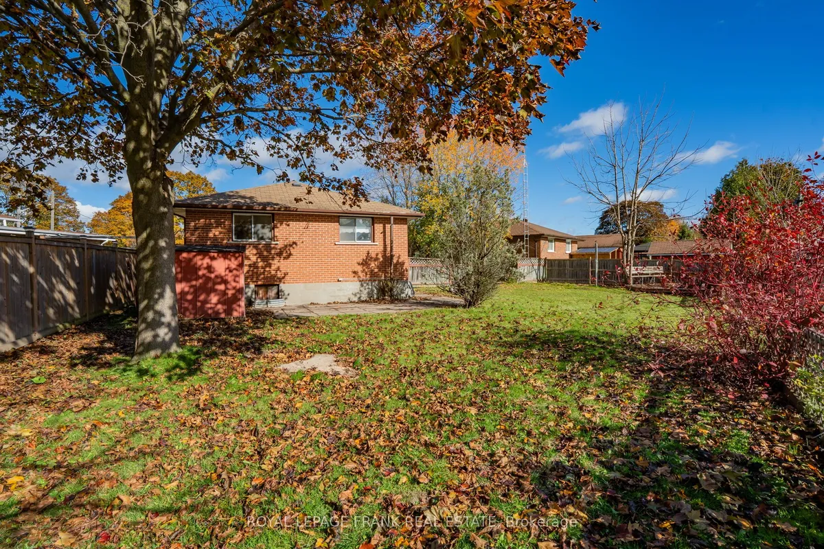 23 Sunset Road, ON L1C 2E5