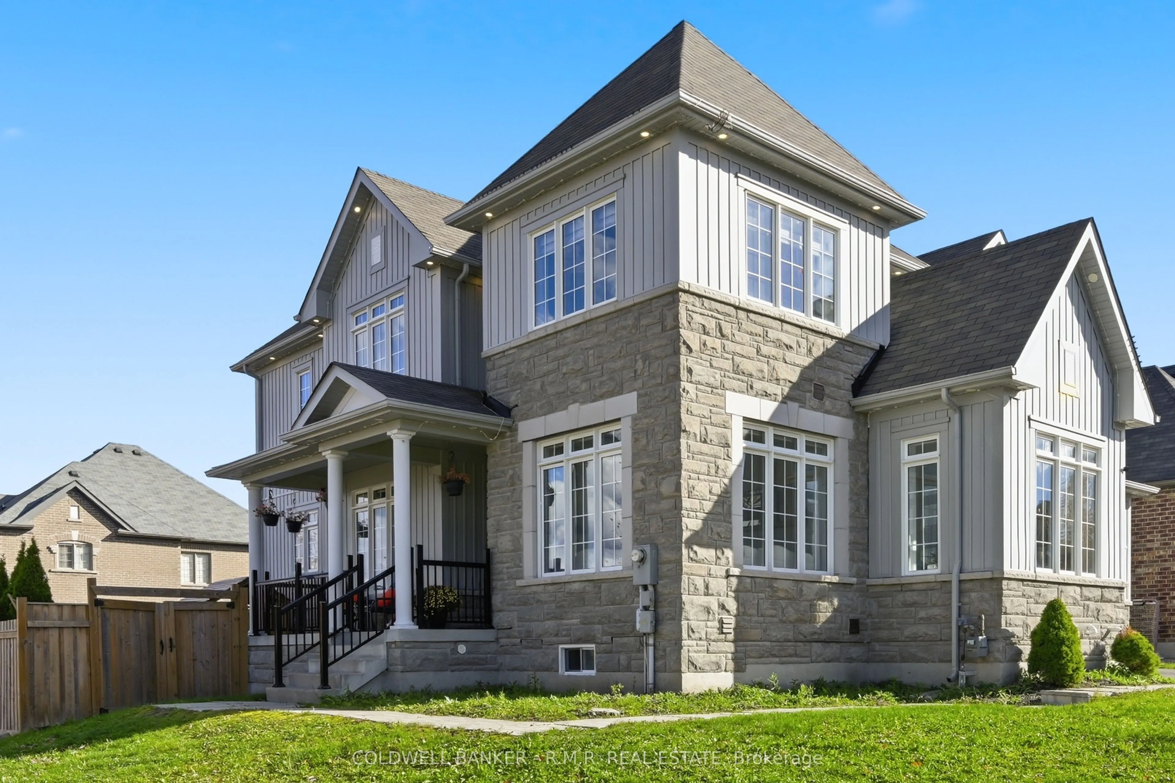 27 Barchard Street, ON L1B 0K8