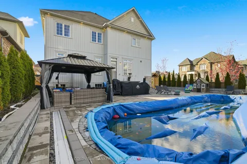 27 Barchard Street, ON L1B 0K8