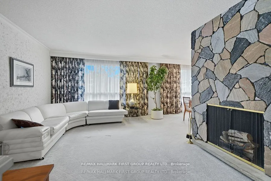 6 Windover Drive, ON M1G 1P1