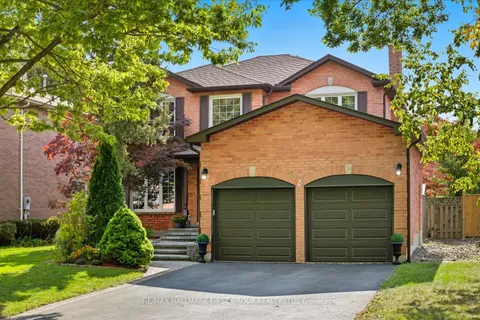 8 Withay Drive, ON L1T 3J6