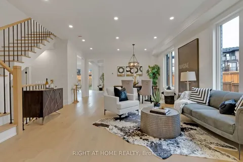 135 Courvier Crescent, ON L1C 0E8