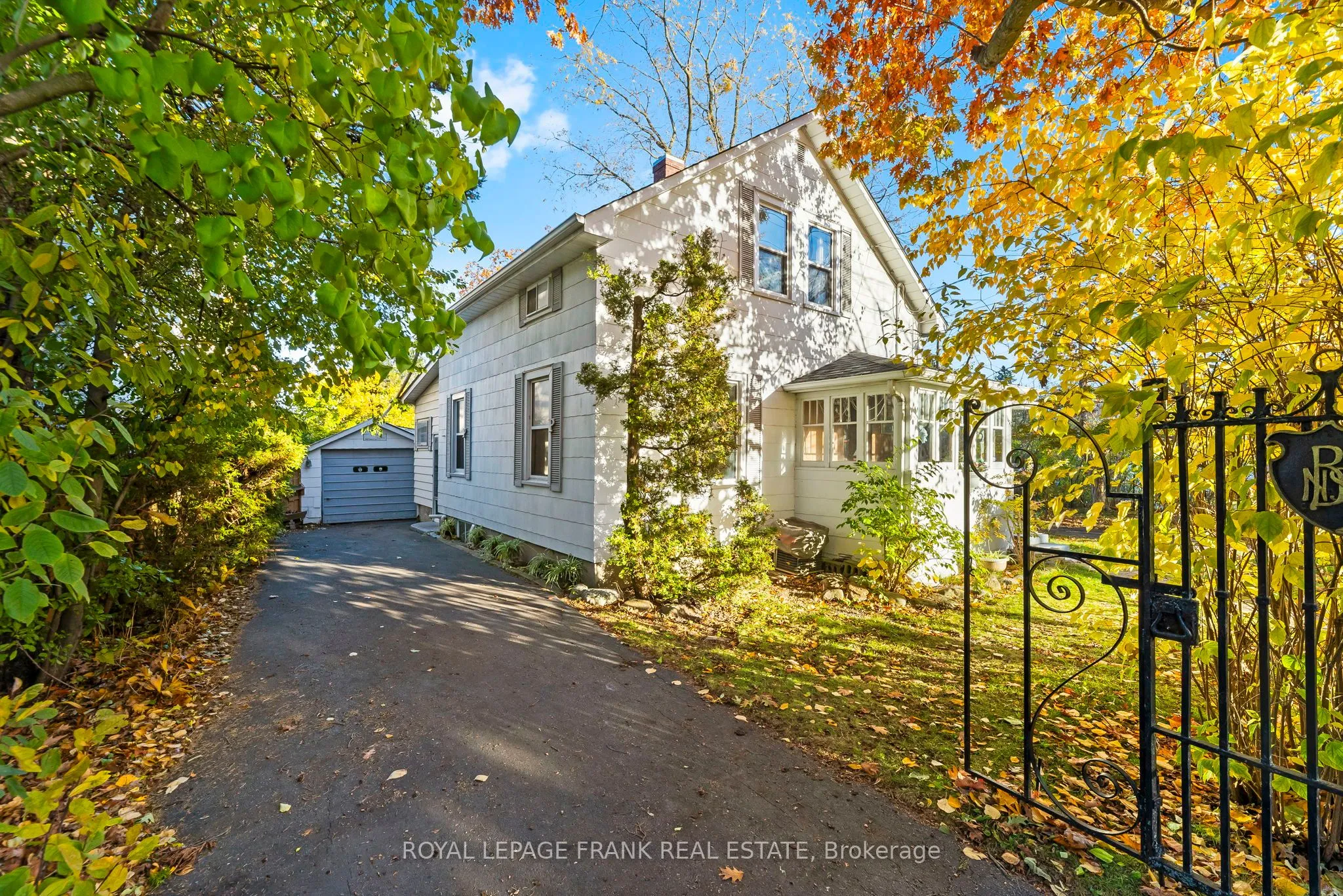 1627 Dufferin Street, ON L1N 1B3