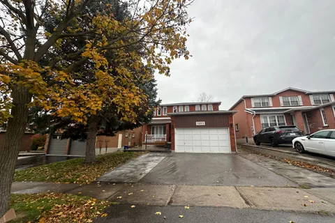 1695 Major Oaks Road, ON L1X 1X2