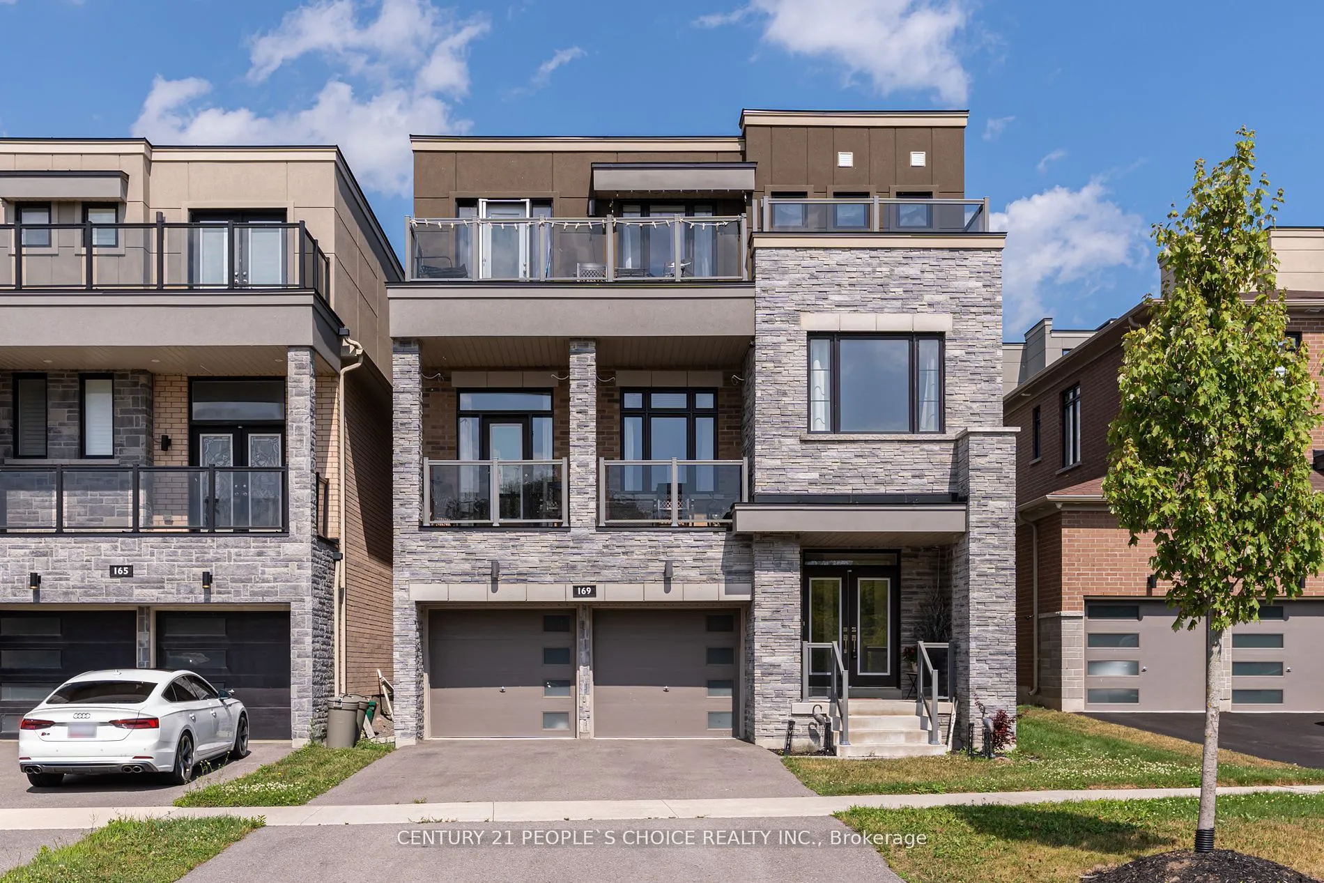 169 East Shore Drive, ON L1C 1Z8