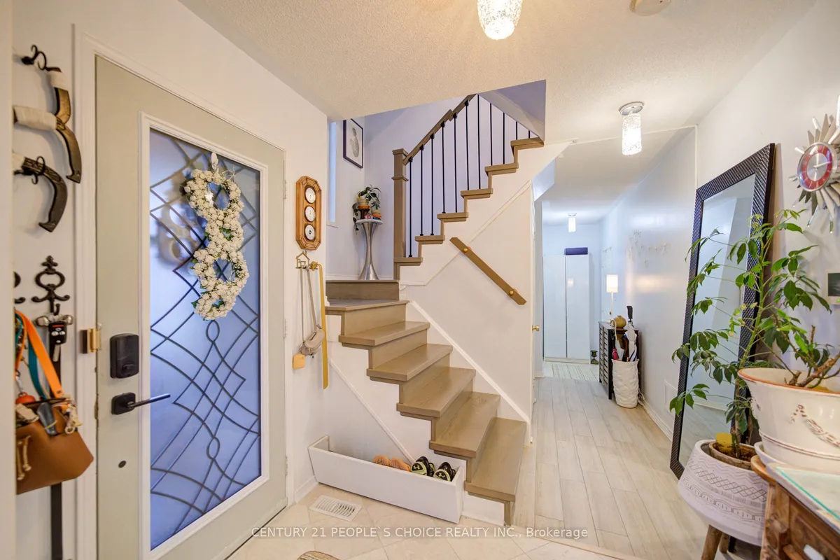 2 Clowes Street, ON L1Z 0K9