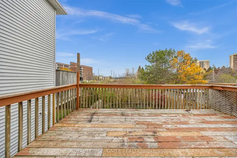 431 Cobblehill Drive, ON L1K 1Y6