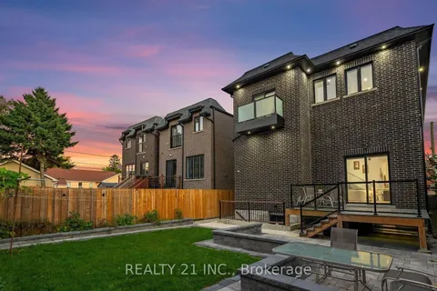 36 Craiglee Drive, ON M1N 2L8