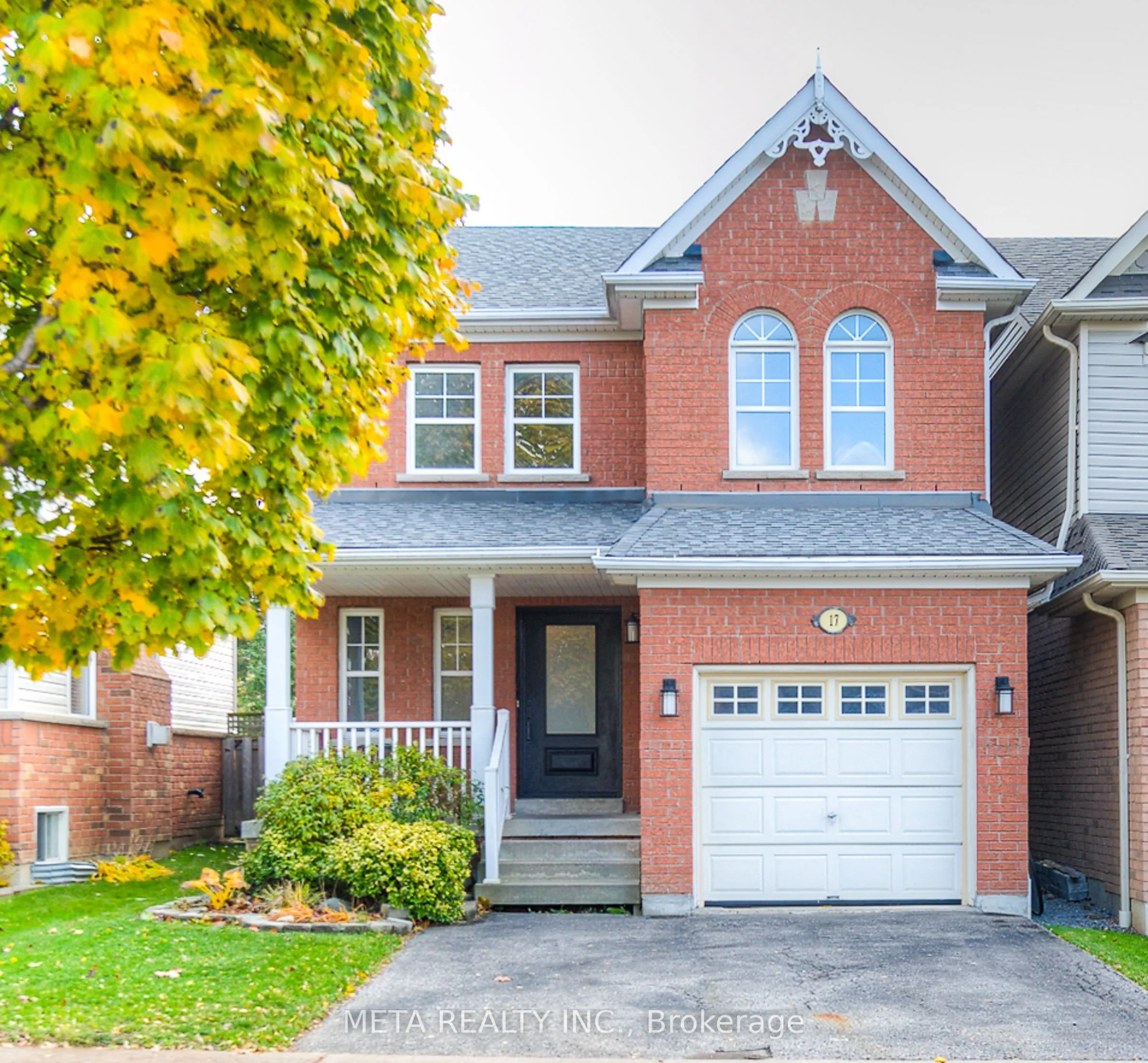 17 Brownridge Place, ON L1P 1W3