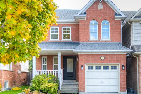 17 Brownridge Place, ON L1P 1W3