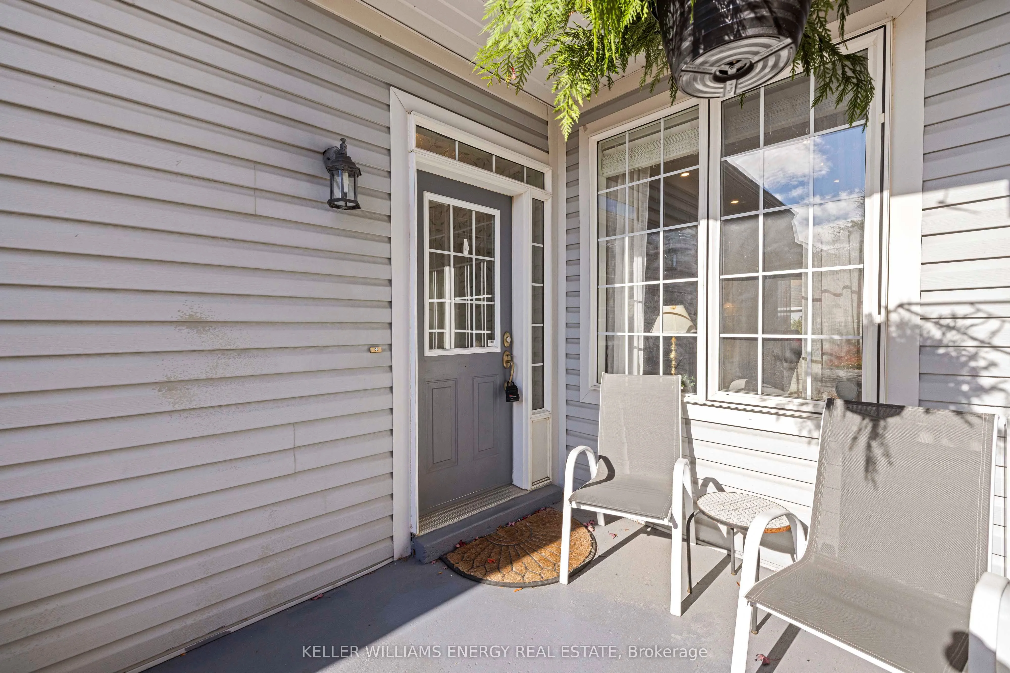 71 Sandford Crescent, ON L1R 2S1