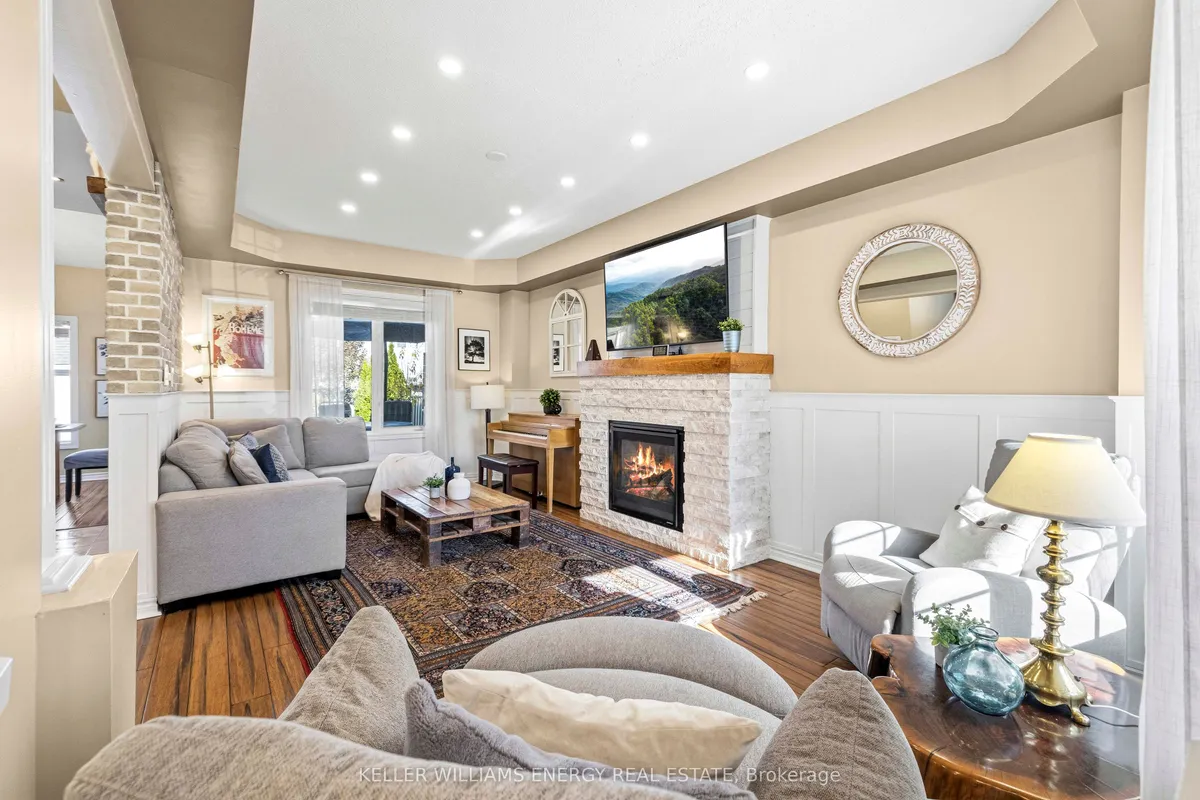 71 Sandford Crescent, ON L1R 2S1