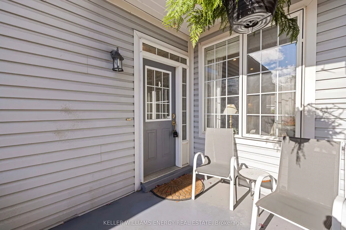 71 Sandford Crescent, ON L1R 2S1