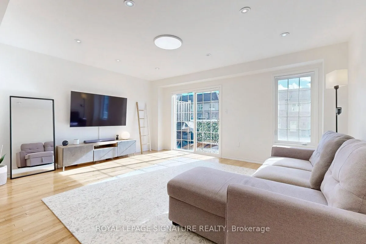 459 Rossland Road, ON L1Z 0K8