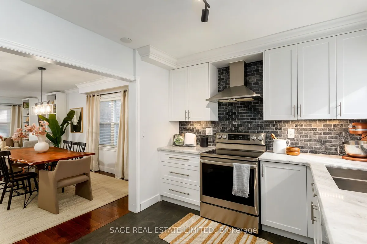 573 Sammon Avenue, ON M4C 2E1