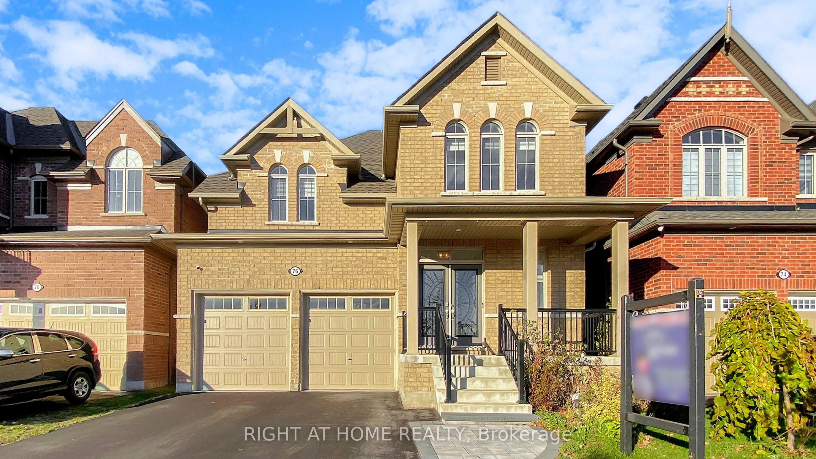 76 Auckland Drive, ON L1P 0G7