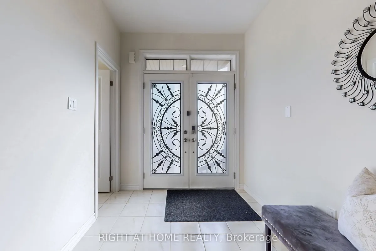 76 Auckland Drive, ON L1P 0G7