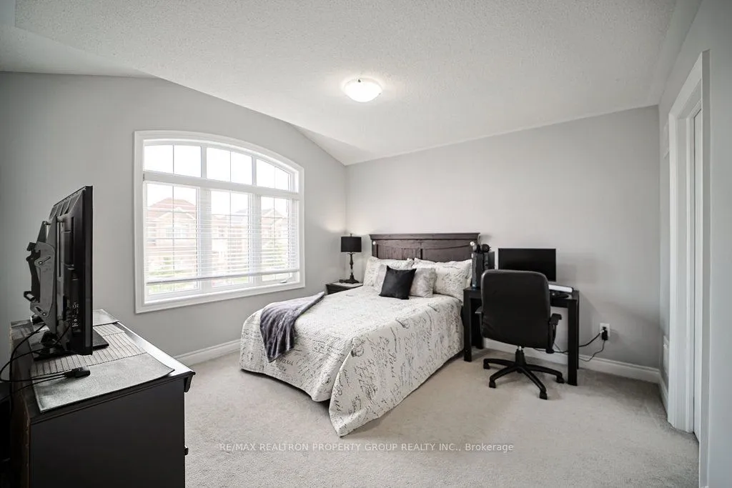 14 Gomme Avenue, ON L1B 0K9