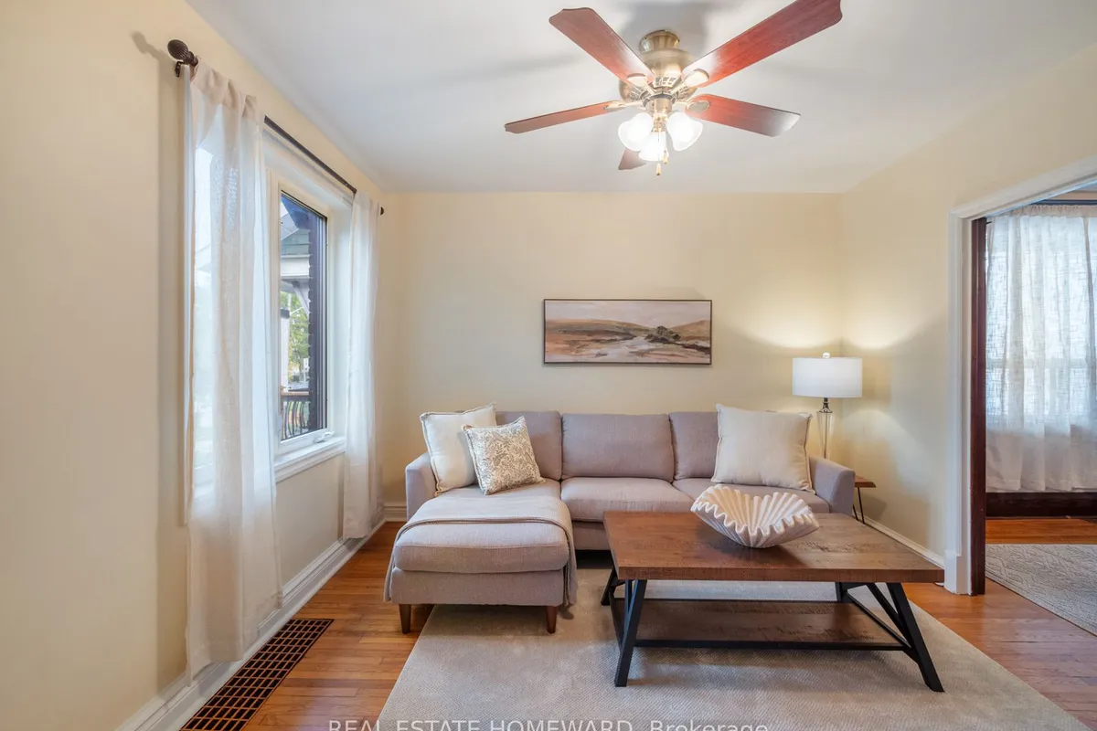 5 Northview Avenue, ON M1N 1V9