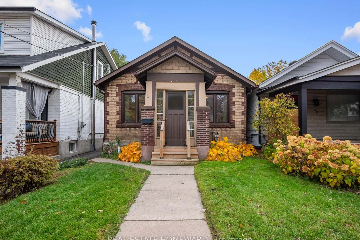 5 Northview Avenue, ON M1N 1V9