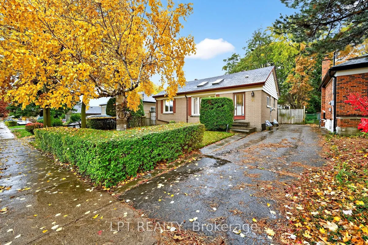 21 Knowlton Drive, ON M1M 2G8