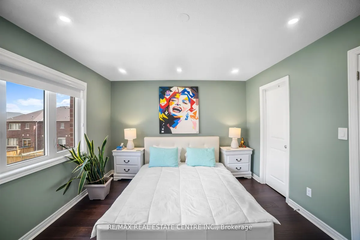 1106 Cactus Crescent, ON L1X 0G9