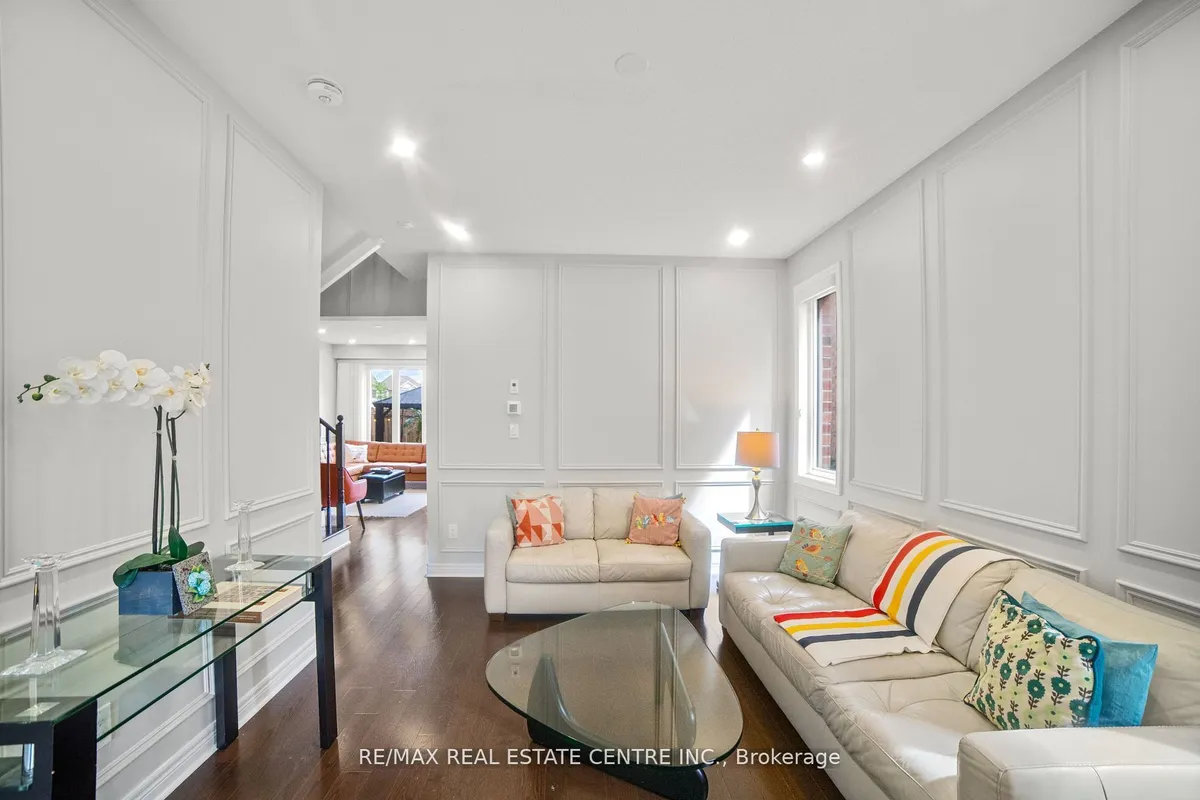 1106 Cactus Crescent, ON L1X 0G9