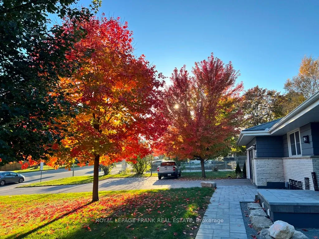 1695 Scugog Street, ON L9L 1K3