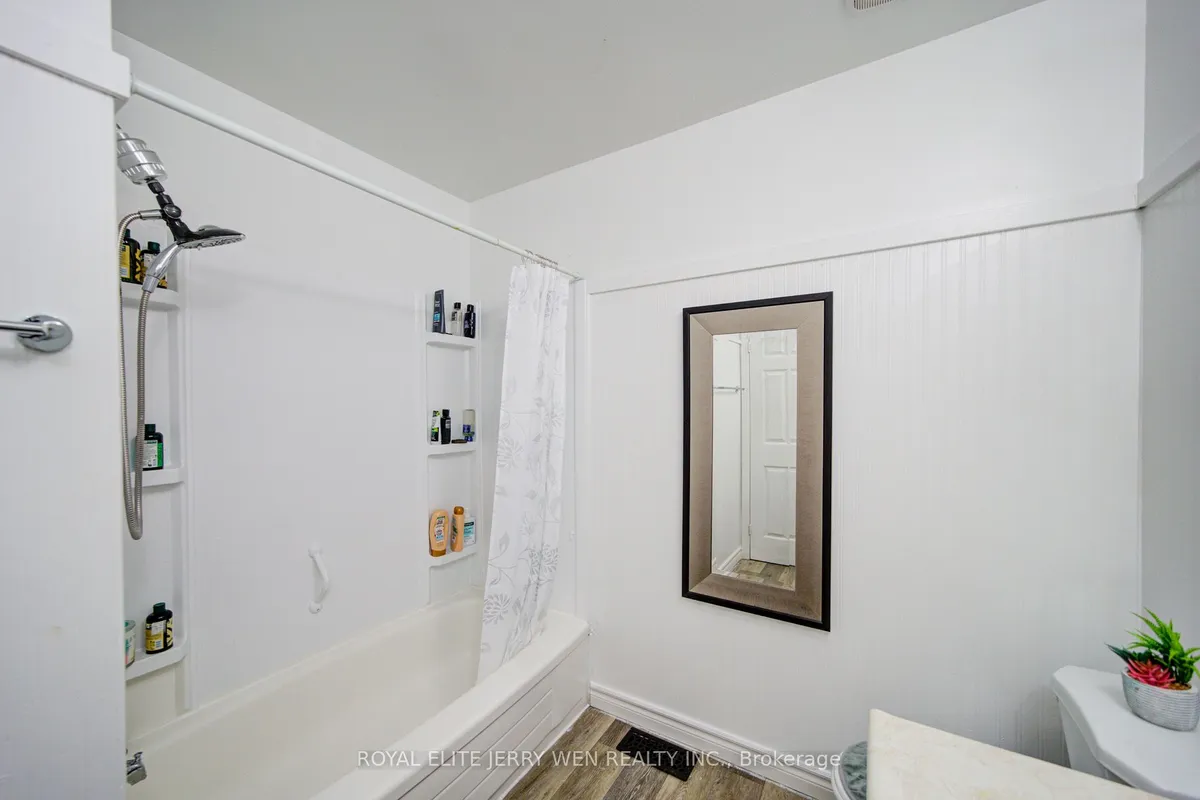 1402 Wilson Road, ON L1K 2B9