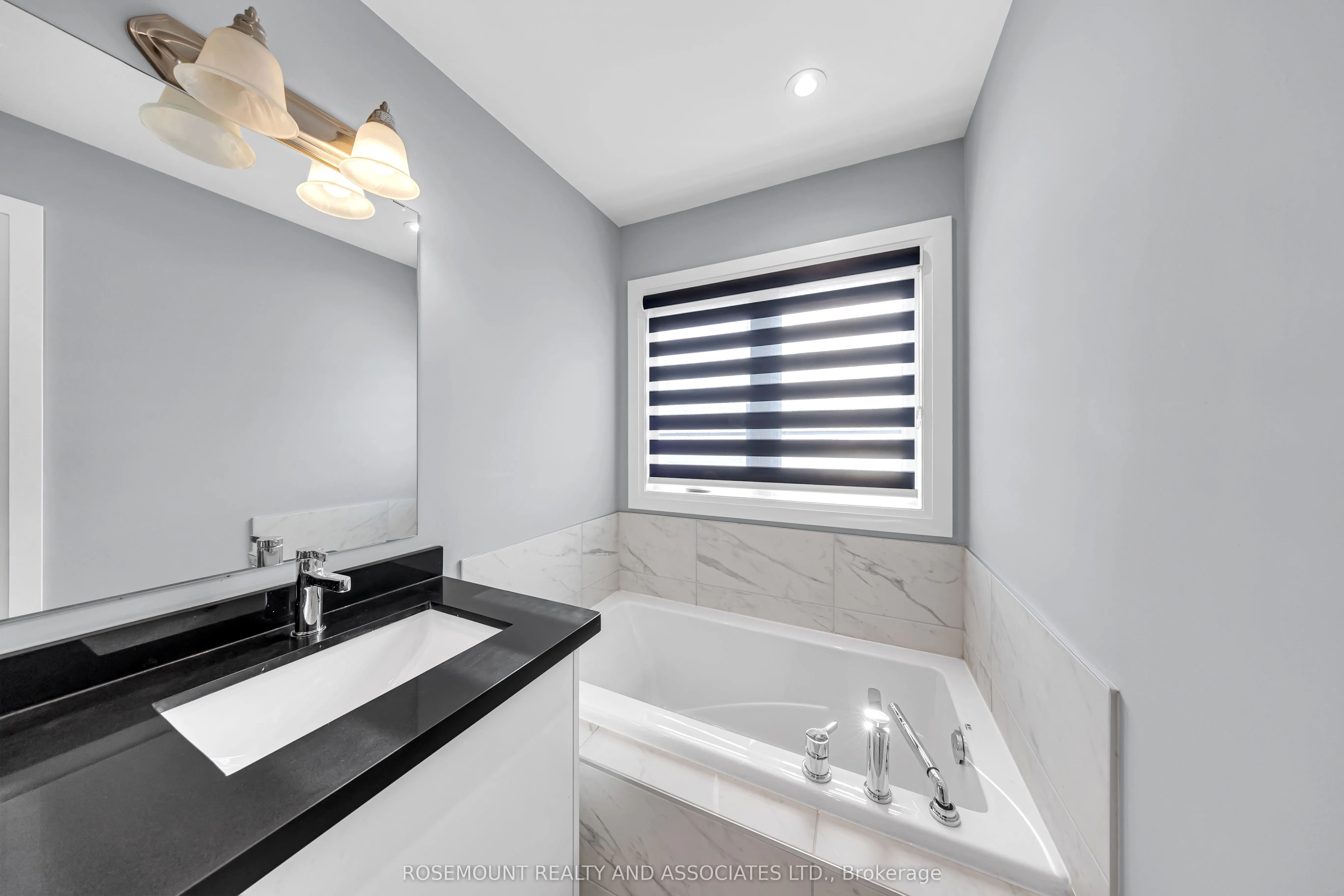 13 Floodgate Road, ON L1P 0P5