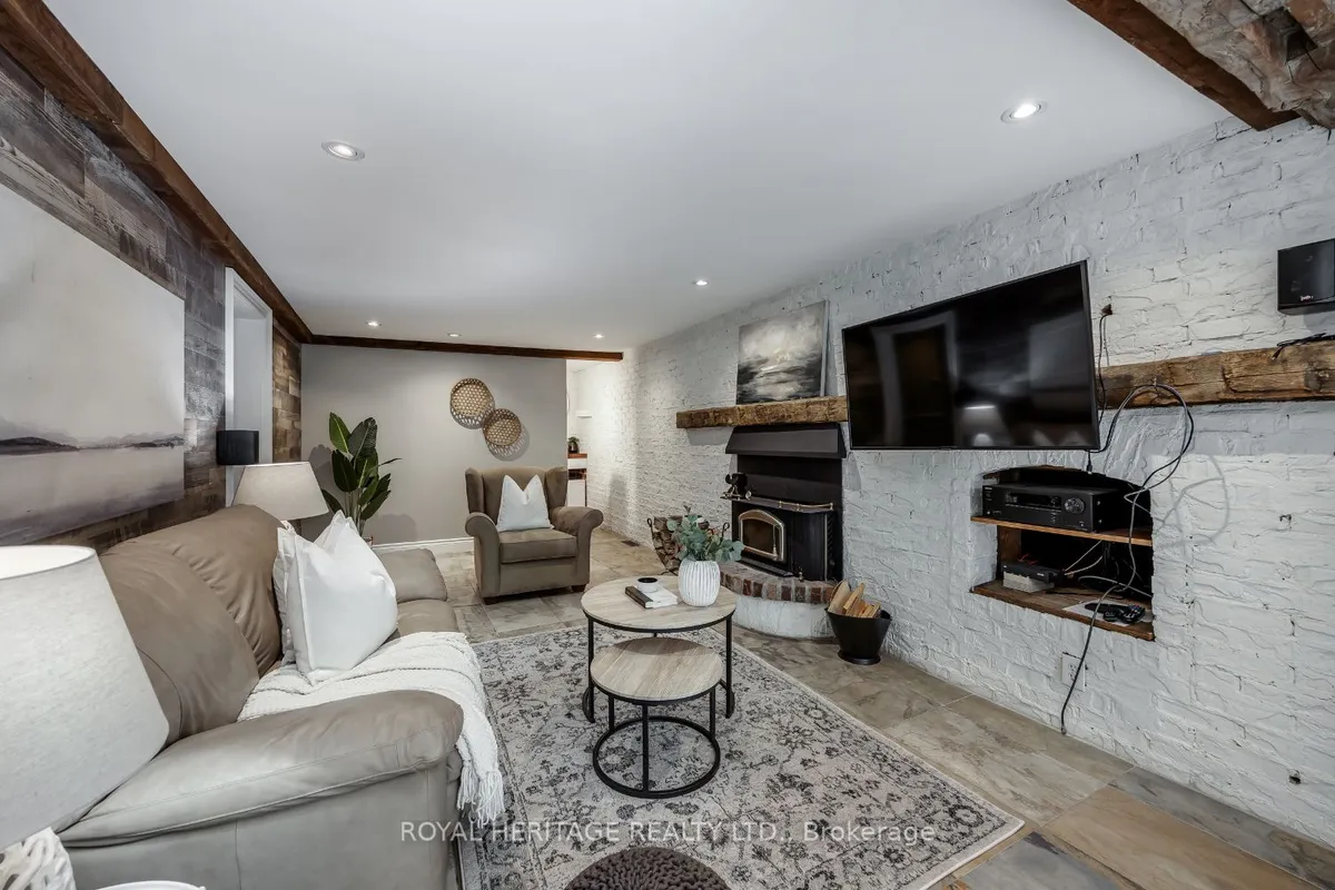 4395 Westney Road, ON L1Y 1A2