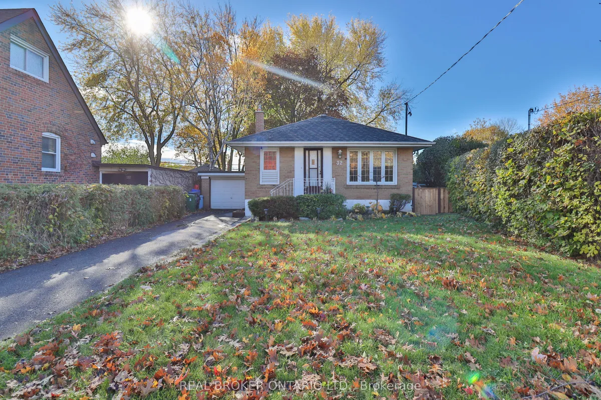 32 Christina Crescent, ON M1R 4H6