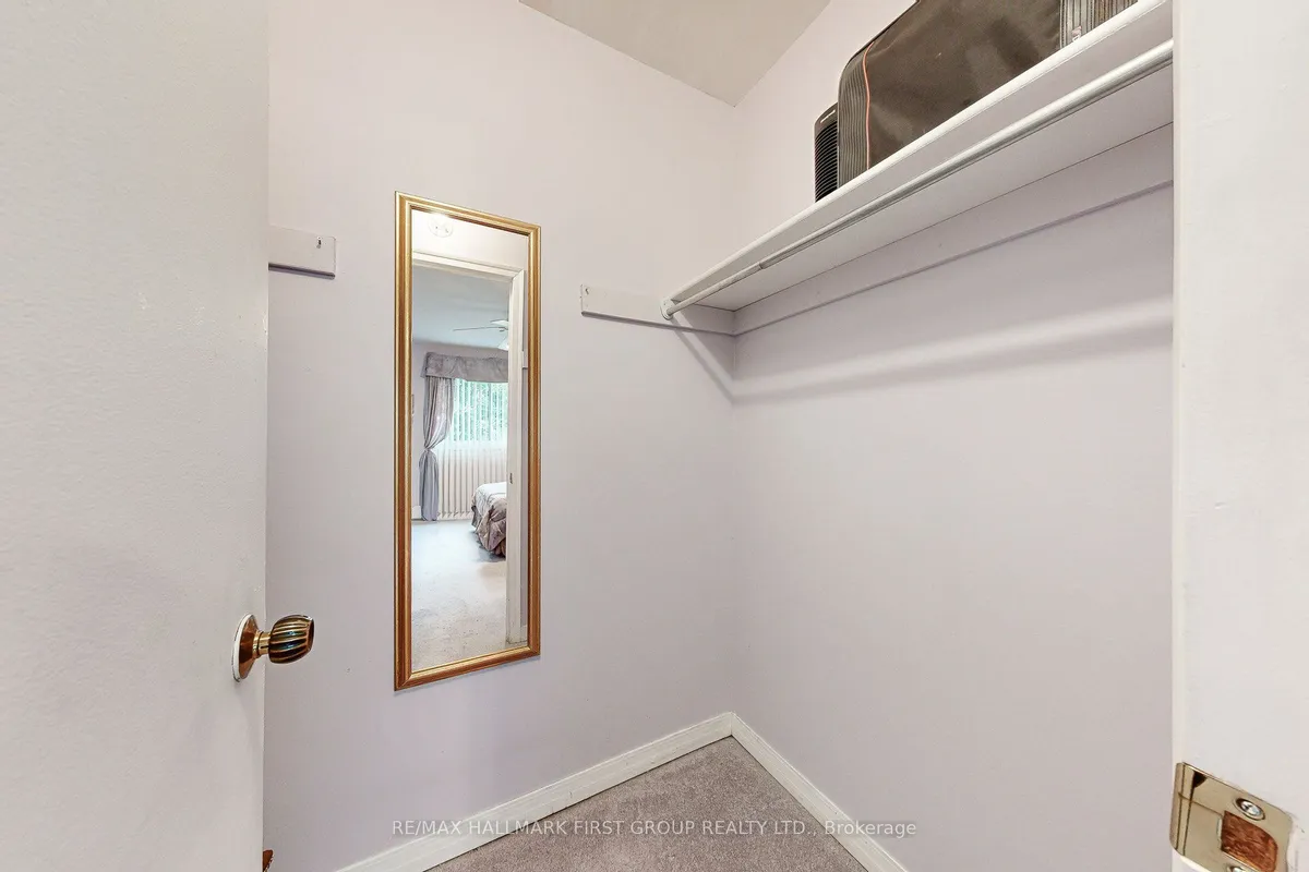 512 Creekview Circle, ON L1W 2Z6