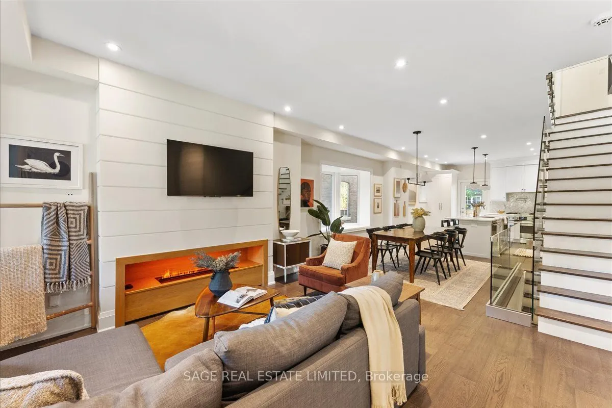 324 Beech Avenue, ON M4E 3J3