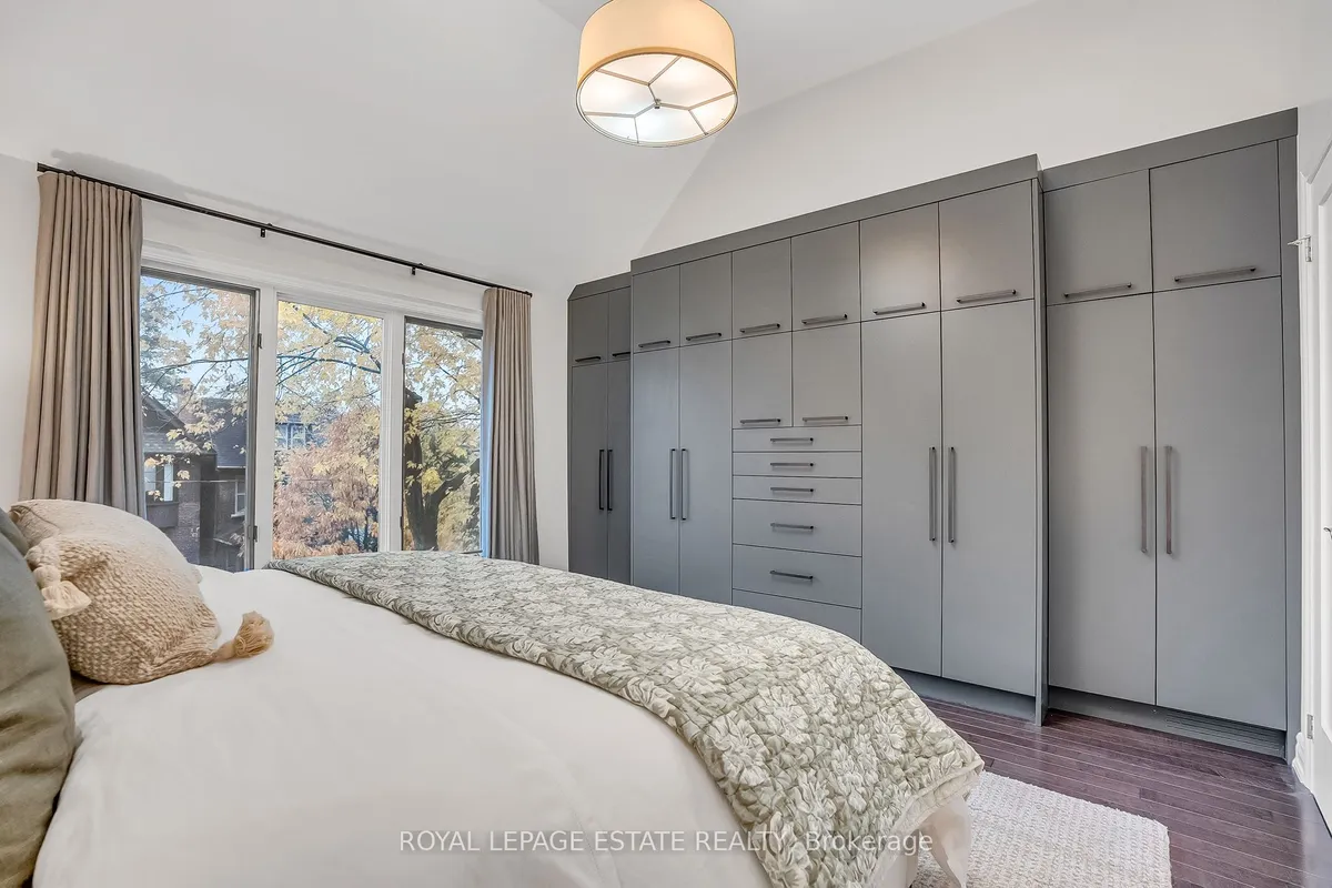 180 Withrow Avenue, ON M4K 1E1