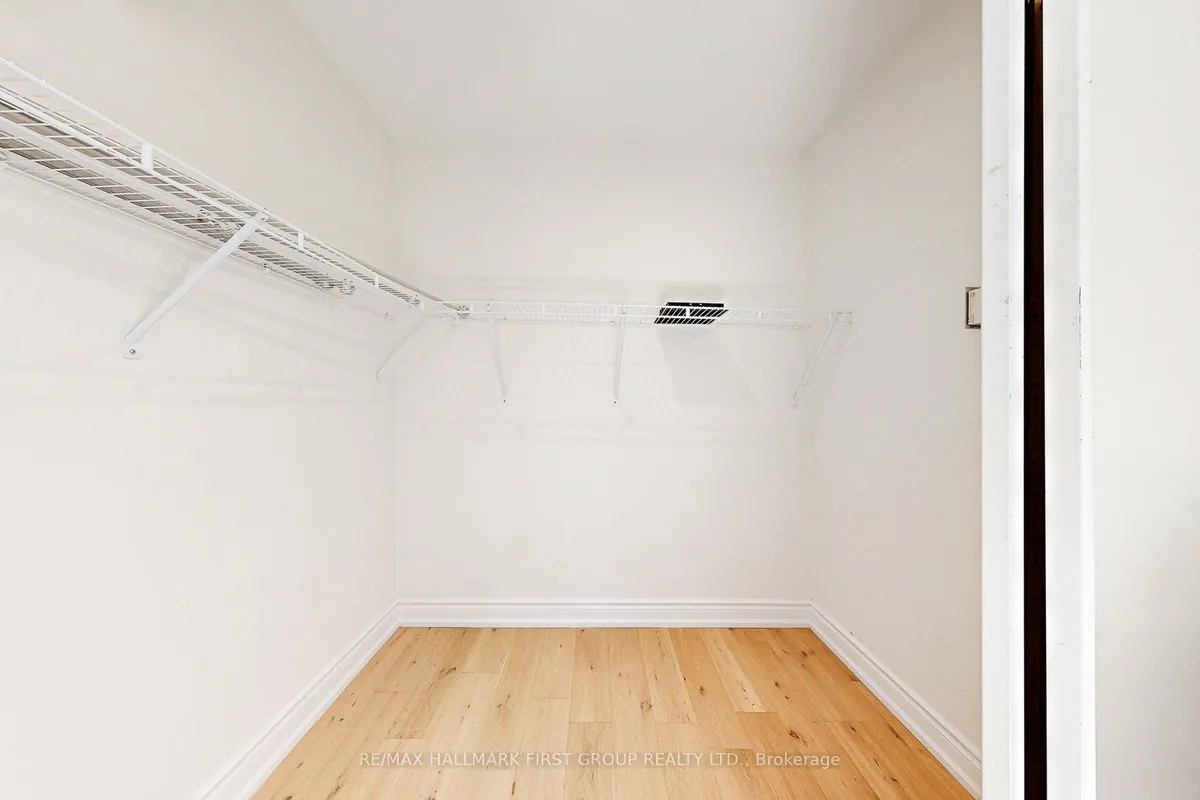 589 Marksbury Road, ON L1W 2T1