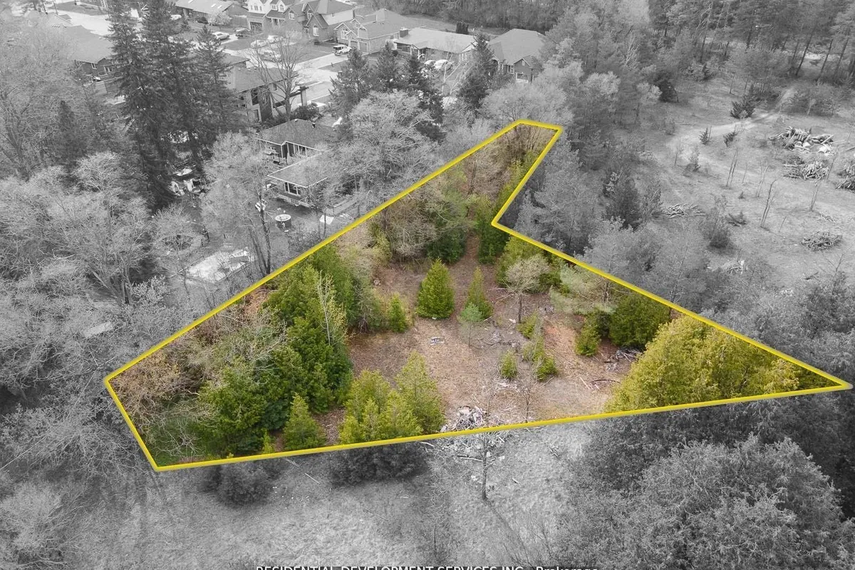 23 Selleck Lane, ON L1G 3Y2